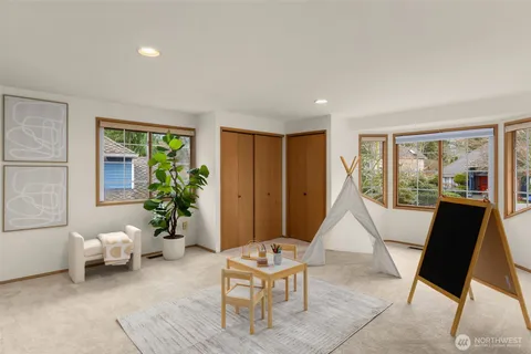 $1,628,000 | 4260 246th Place Southeast, Sammamish, WA 98029