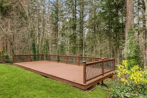 $1,628,000 | 4260 246th Place Southeast, Sammamish, WA 98029