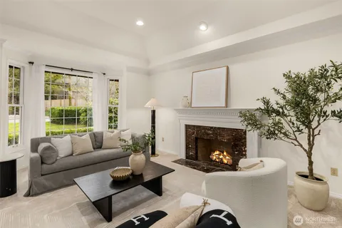 $1,628,000 | 4260 246th Place Southeast, Sammamish, WA 98029