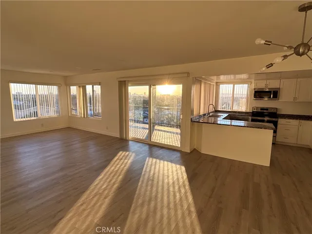 $2,198,000 | 1881 Molino Avenue, Signal Hill, CA 90755