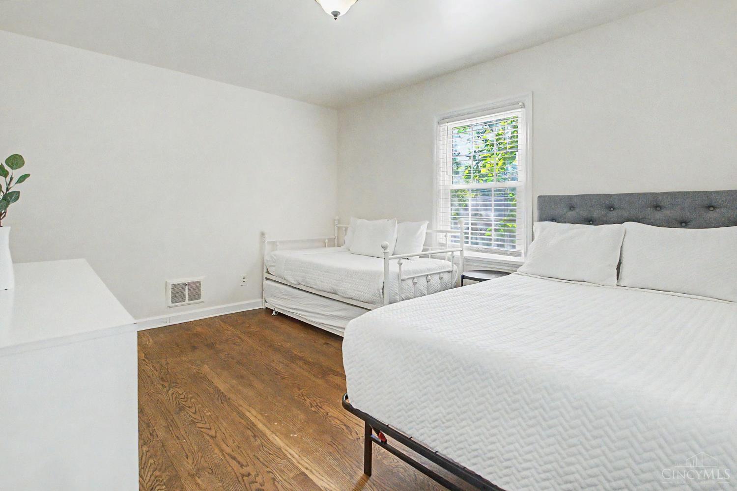 5694 Euclid Road Cincinnati, OH 45236 - Photo 31 of 38 Gallery Image 31