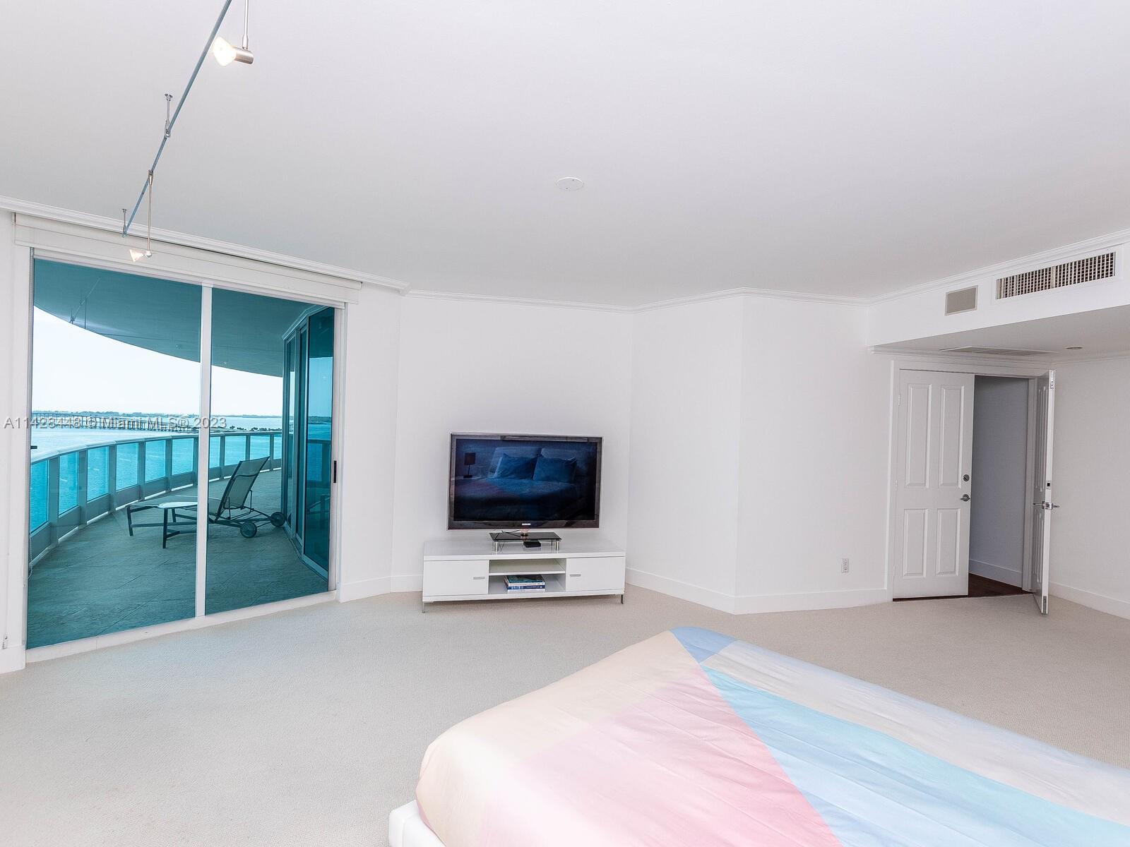 Brickell Miami, FL 33129 - Photo 7 of 16