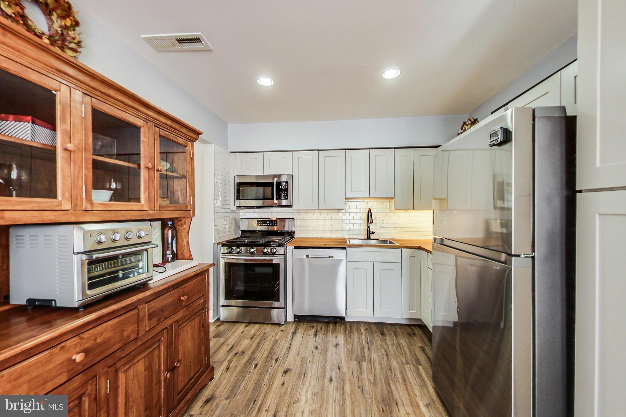 14418 Parkvale Road, Unit 14418 Rockville, MD 20853 - Photo 13 of 28