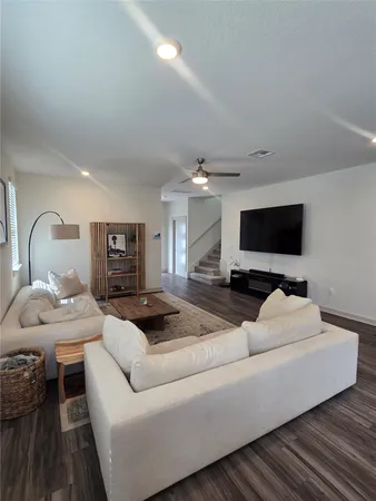 $2,695 | 7517 Smallwood Drive, Austin, TX 78724