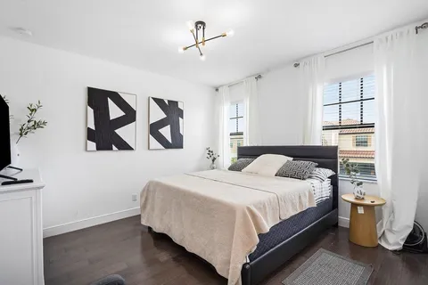 $1,300,000 | 8605 East Baypoint Circle, Parkland, FL 33076