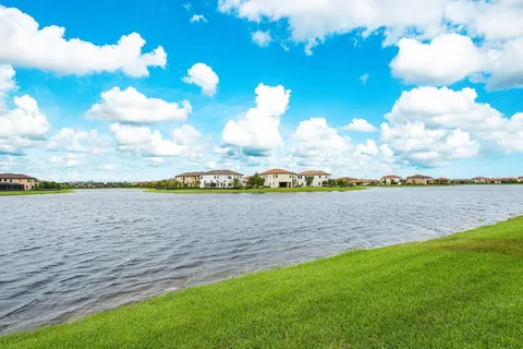 $1,300,000 | 8605 East Baypoint Circle, Parkland, FL 33076