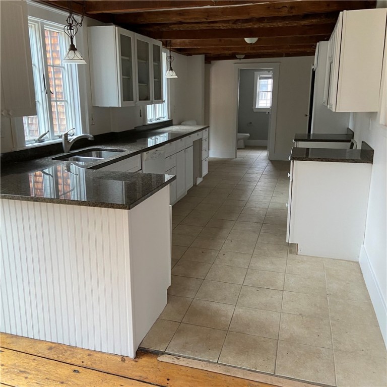 302 Sneech Pond Road Cumberland, RI 02864 - Photo 11 of 16