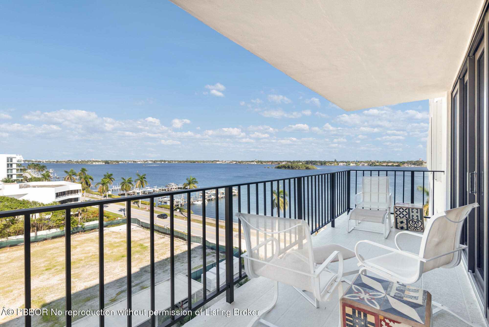 3800 Washington Road, Unit 808 West Palm Beach, FL 33405 - Photo 22 of 35 a view of balcony with furniture