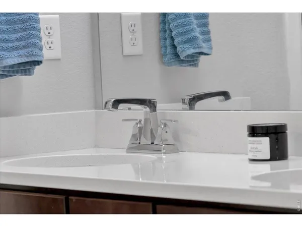 a close view of sink