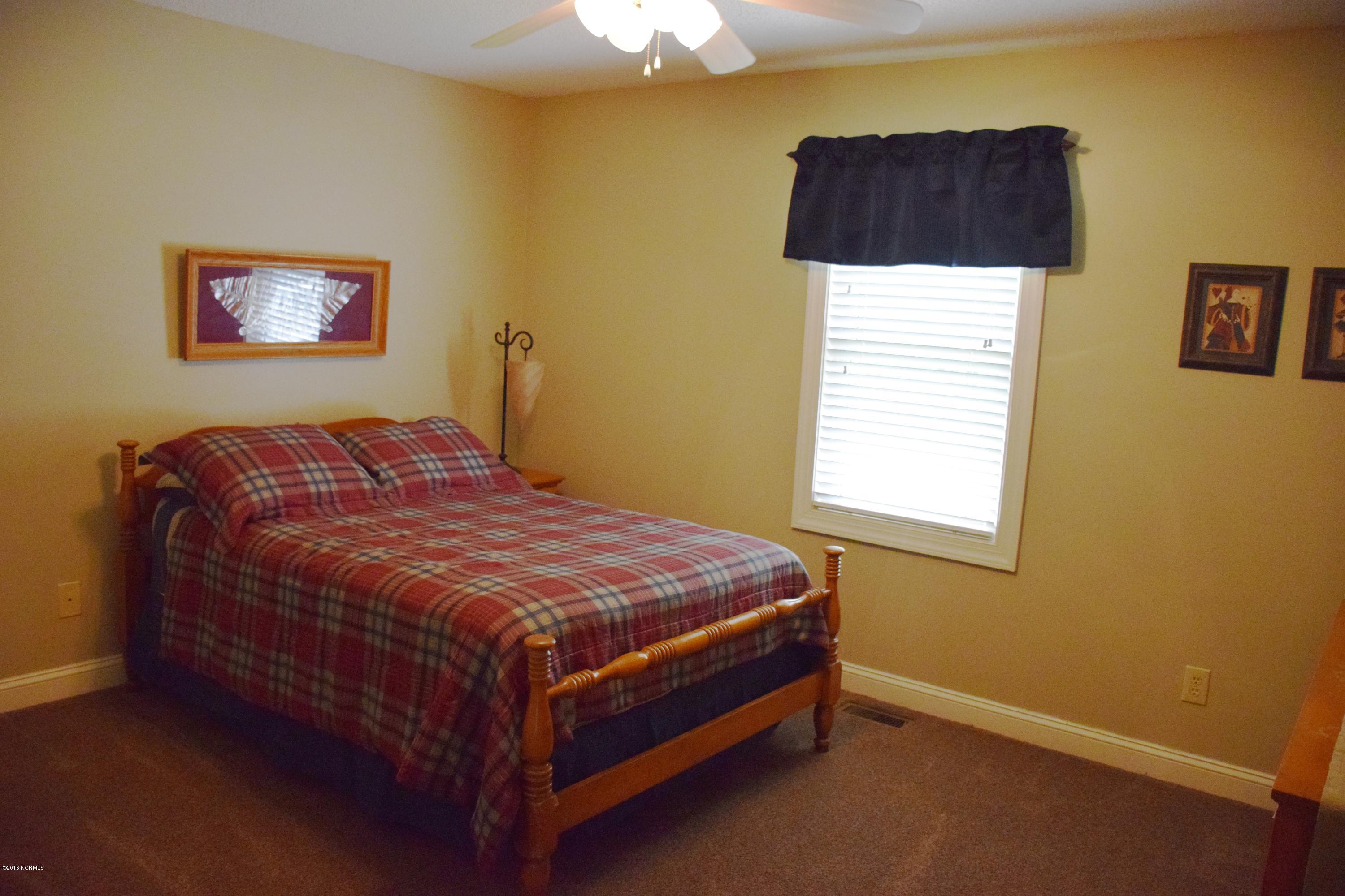7036 Windy Road Lucama, NC 27851 - Photo 17 of 25 16