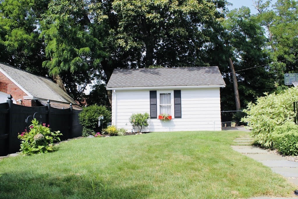 50 Gale Road Belmont, MA 02478 - Photo 4 of 33 Gallery Image 4
