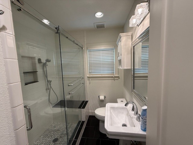 2312 Watts Street Houston, TX 77030 - Photo 12 of 32 Full bathroom of unit 2312