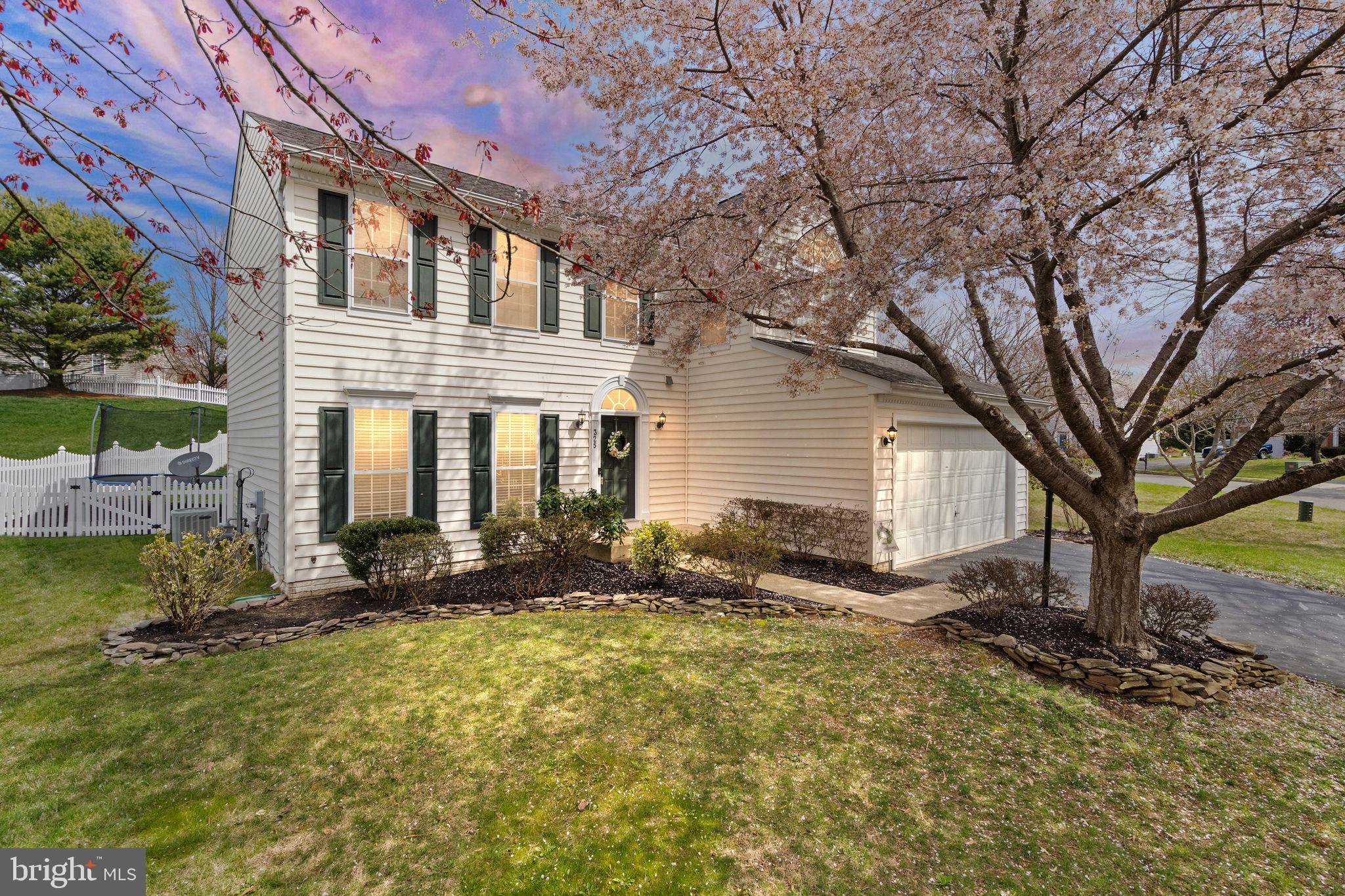 325 Singleton Circle Warrenton, VA 20186 - Photo 2 of 91