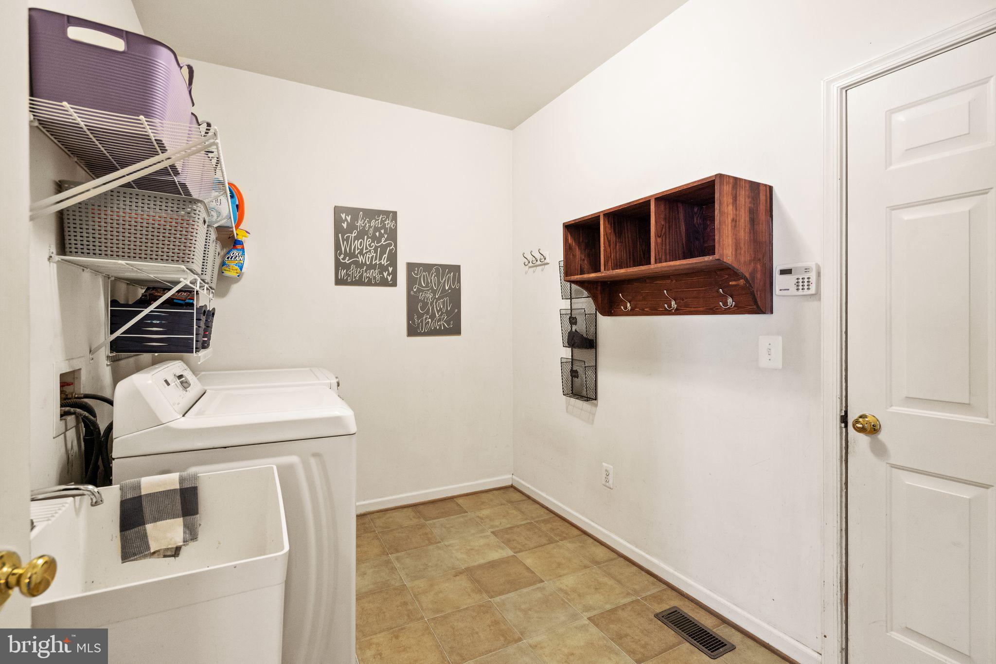 325 Singleton Circle Warrenton, VA 20186 - Photo 33 of 91