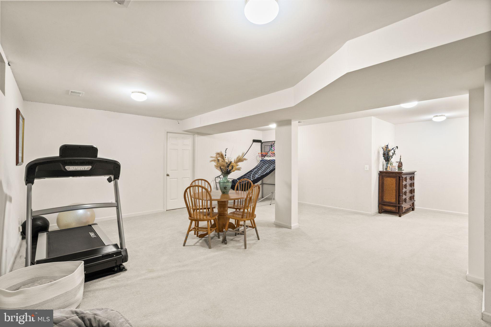 325 Singleton Circle Warrenton, VA 20186 - Photo 61 of 91