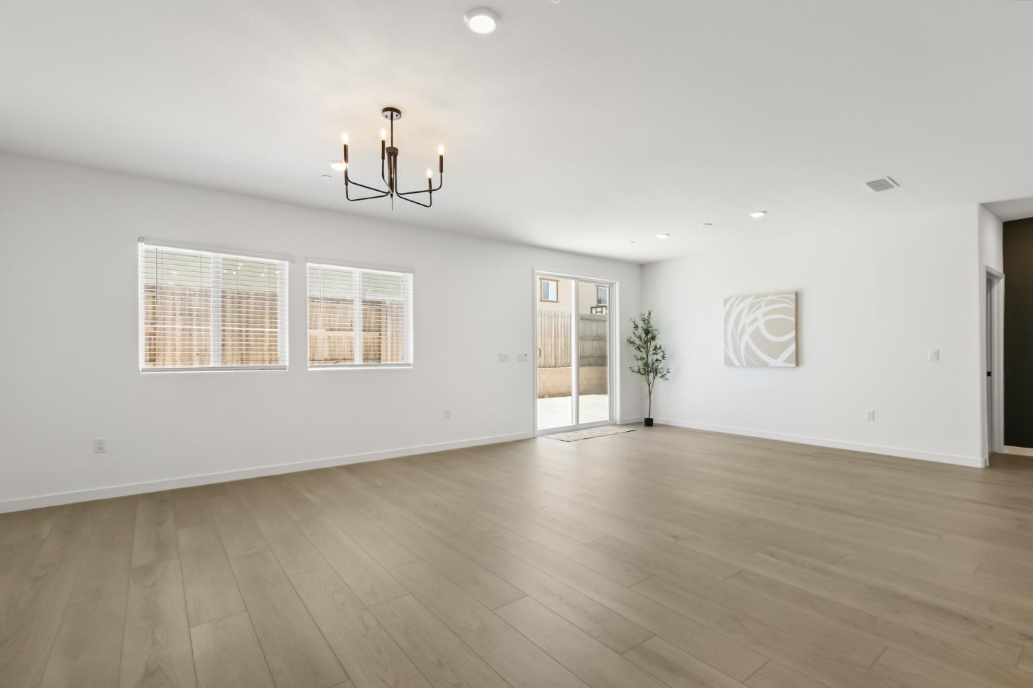 12650 Snowy Owl Way Rancho Cordova, CA 95742 - Photo 5 of 46