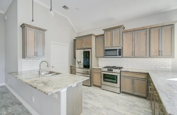 $2,700 | 610 Rain Cloud Drive, Baytown, TX 77523