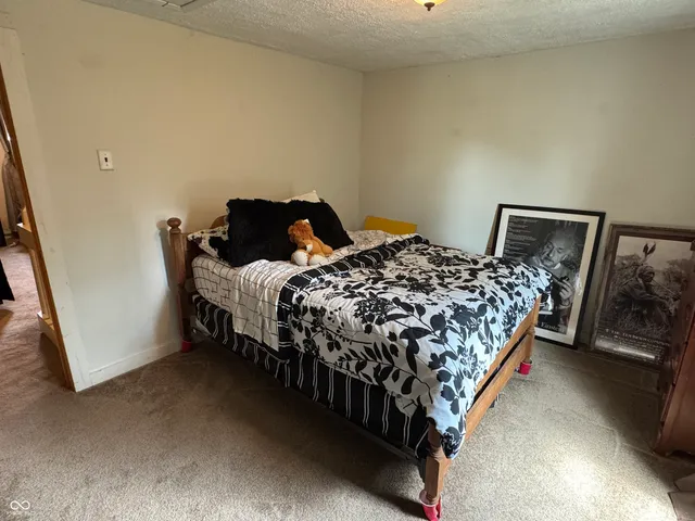 $249,900 | 301 South Maple Street, Veedersburg, IN 47987