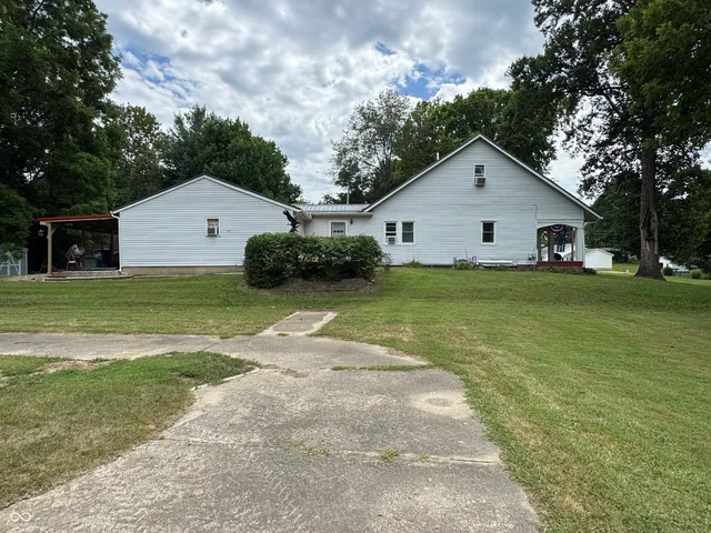 $249,900 | 301 South Maple Street, Veedersburg, IN 47987