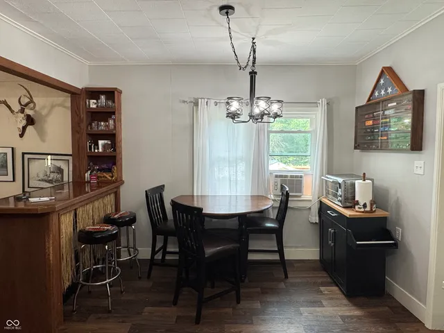 $249,900 | 301 South Maple Street, Veedersburg, IN 47987