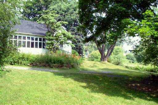 117 West Sunbury Road Butler, PA 16001 - Photo 2 of 6 Yard/Garden.