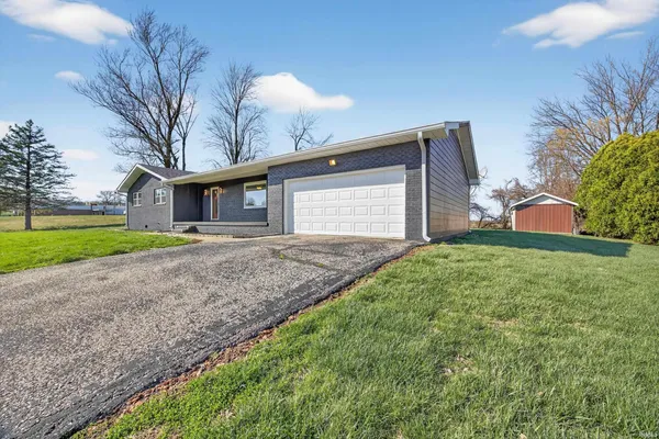 $225,000 | 1605 Hancock Avenue, Mitchell, IN 47446