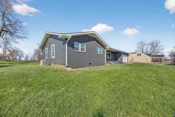 $225,000 | 1605 Hancock Avenue, Mitchell, IN 47446