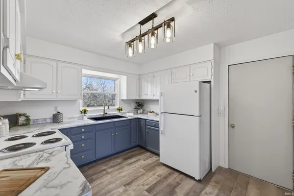 $225,000 | 1605 Hancock Avenue, Mitchell, IN 47446