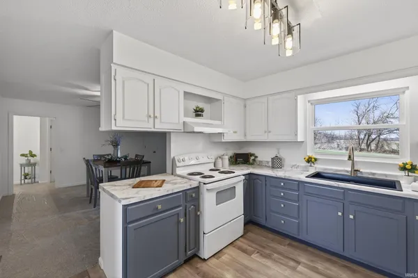 $225,000 | 1605 Hancock Avenue, Mitchell, IN 47446