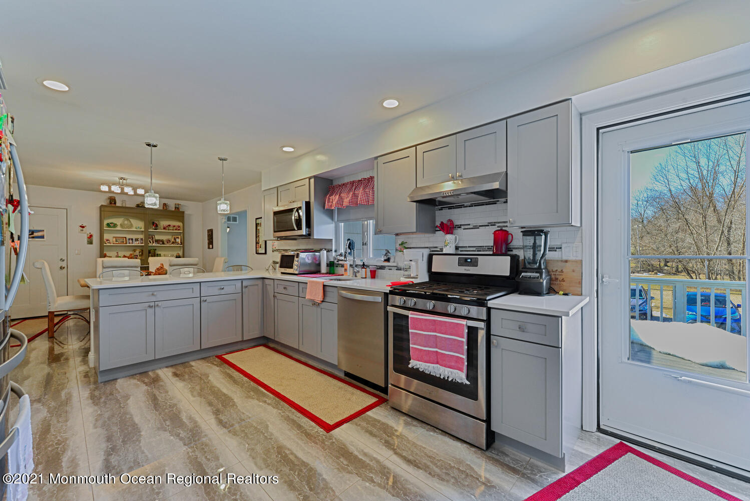 387 Line Road Aberdeen, NJ 07747 - Photo 1 of 27 Eat-In Kitchen