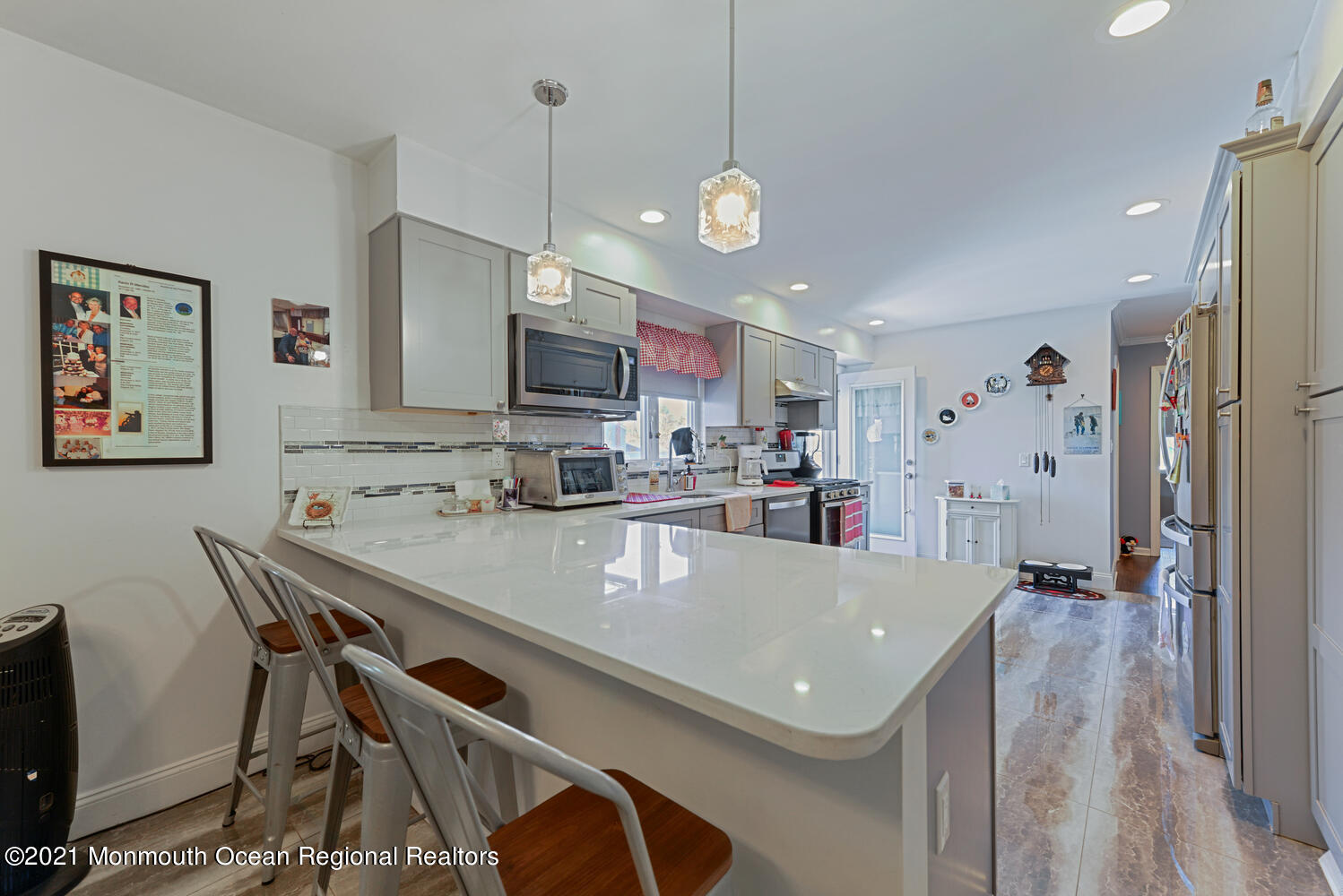 387 Line Road Aberdeen, NJ 07747 - Photo 17 of 27 Eat-In Kitchen