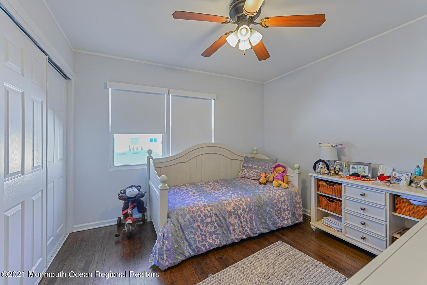 387 Line Road Aberdeen, NJ 07747 - Photo 25 of 27 Second Bedroom
