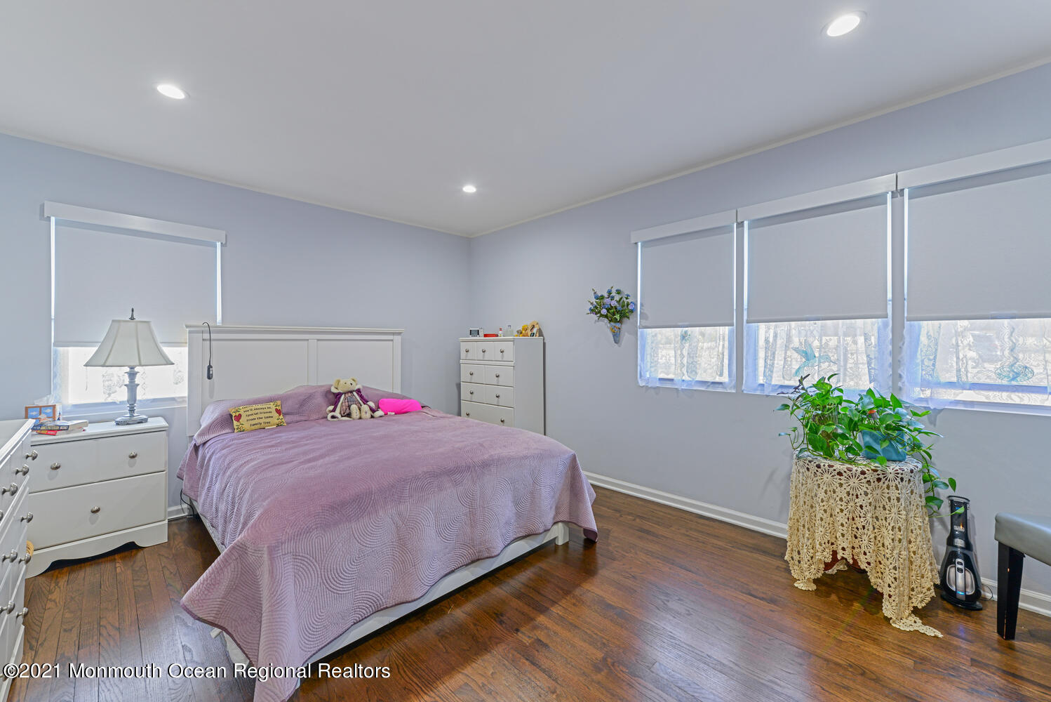 387 Line Road Aberdeen, NJ 07747 - Photo 10 of 27 Master Bedroom
