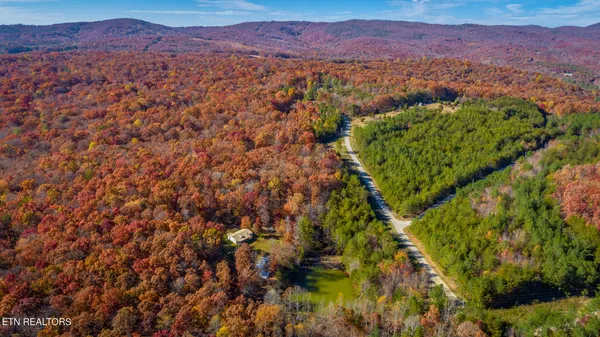 $349,999 | 450 Hickory Road, Spring City, TN 37381