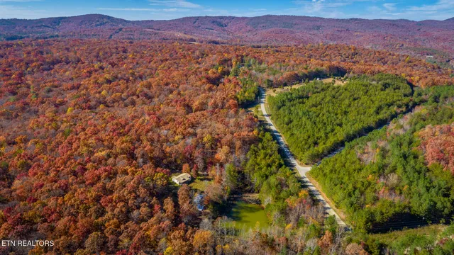 $349,999 | 450 Hickory Road, Spring City, TN 37381