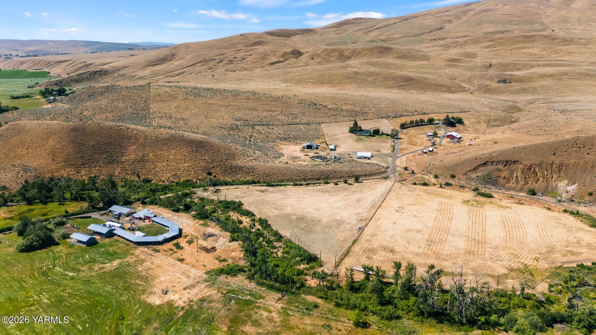 14190 North Wenas Road Selah, WA 98942 - Photo 30 of 35 4_14190 N Wenas Rd Aerials-3