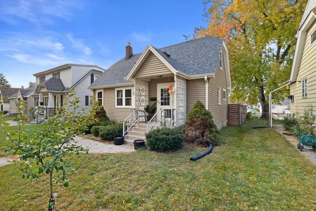 $279,900 | 2455 South 66th Street, West Allis, WI 53219