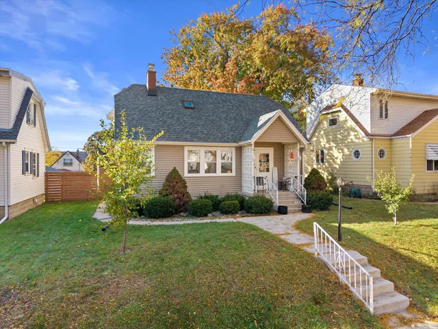 $279,900 | 2455 South 66th Street, West Allis, WI 53219