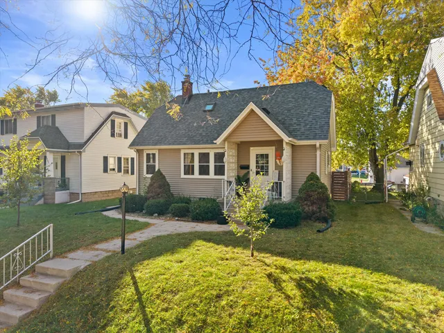 $279,900 | 2455 South 66th Street, West Allis, WI 53219