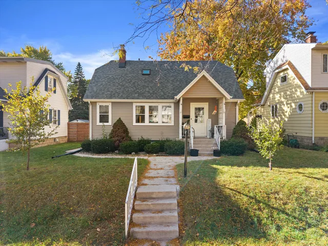 $279,900 | 2455 South 66th Street, West Allis, WI 53219