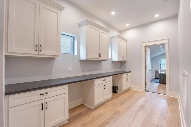 $4,490 | 406 Fenn Street, Unit A, Houston, TX 77018