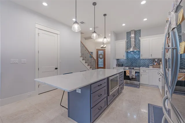 $4,490 | 406 Fenn Street, Unit A, Houston, TX 77018