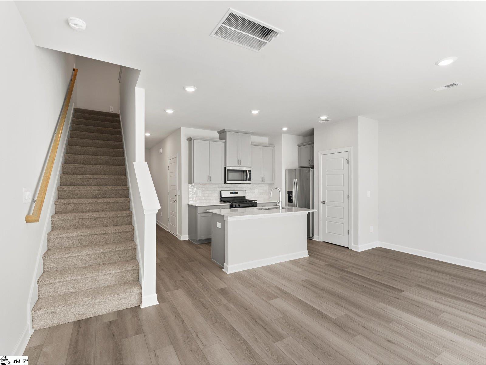 857 Ernest Lane Lyman, SC 29365 - Photo 4 of 24