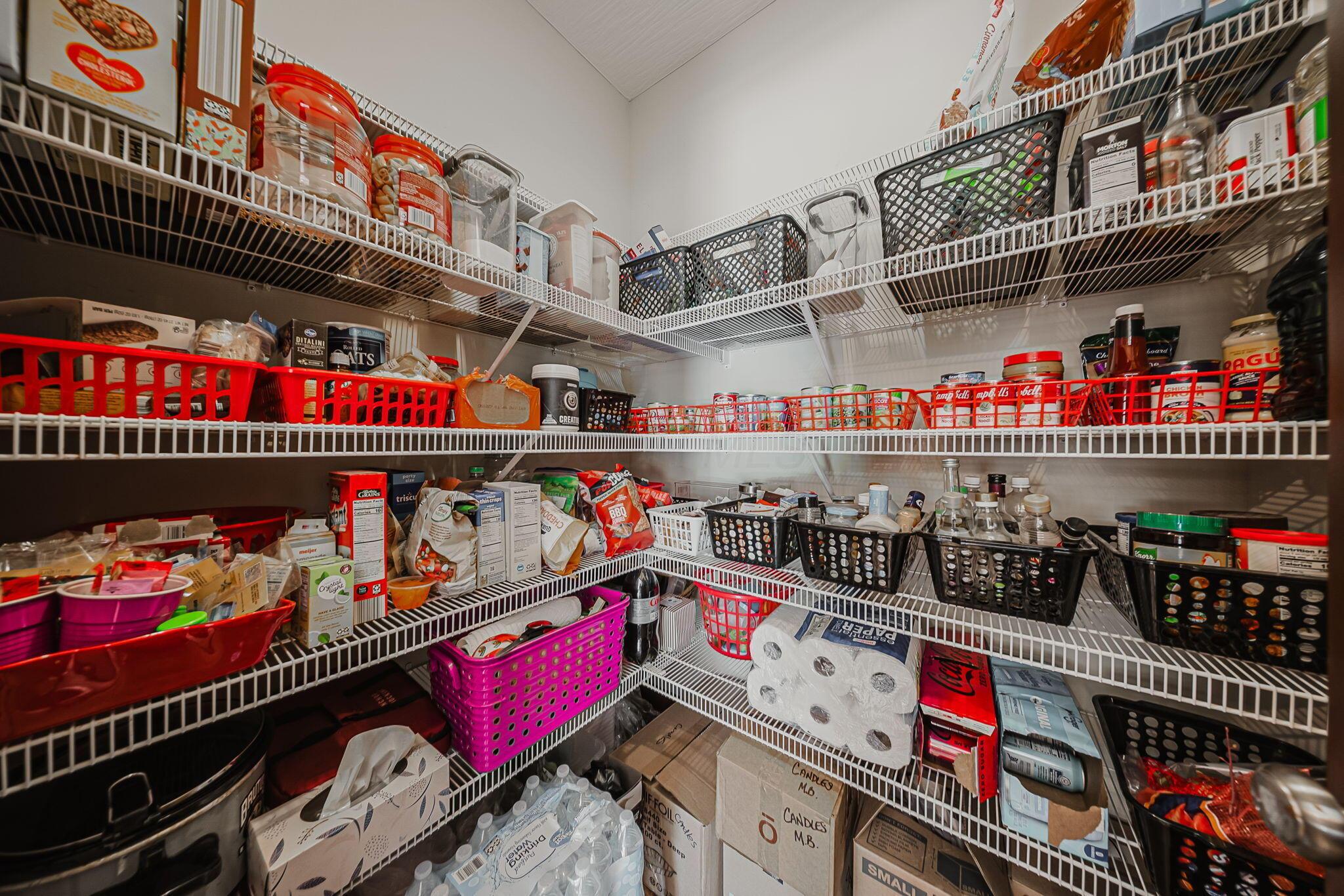 6684 Borror Road Grove City, OH 43123 - Photo 34 of 118 Pantry