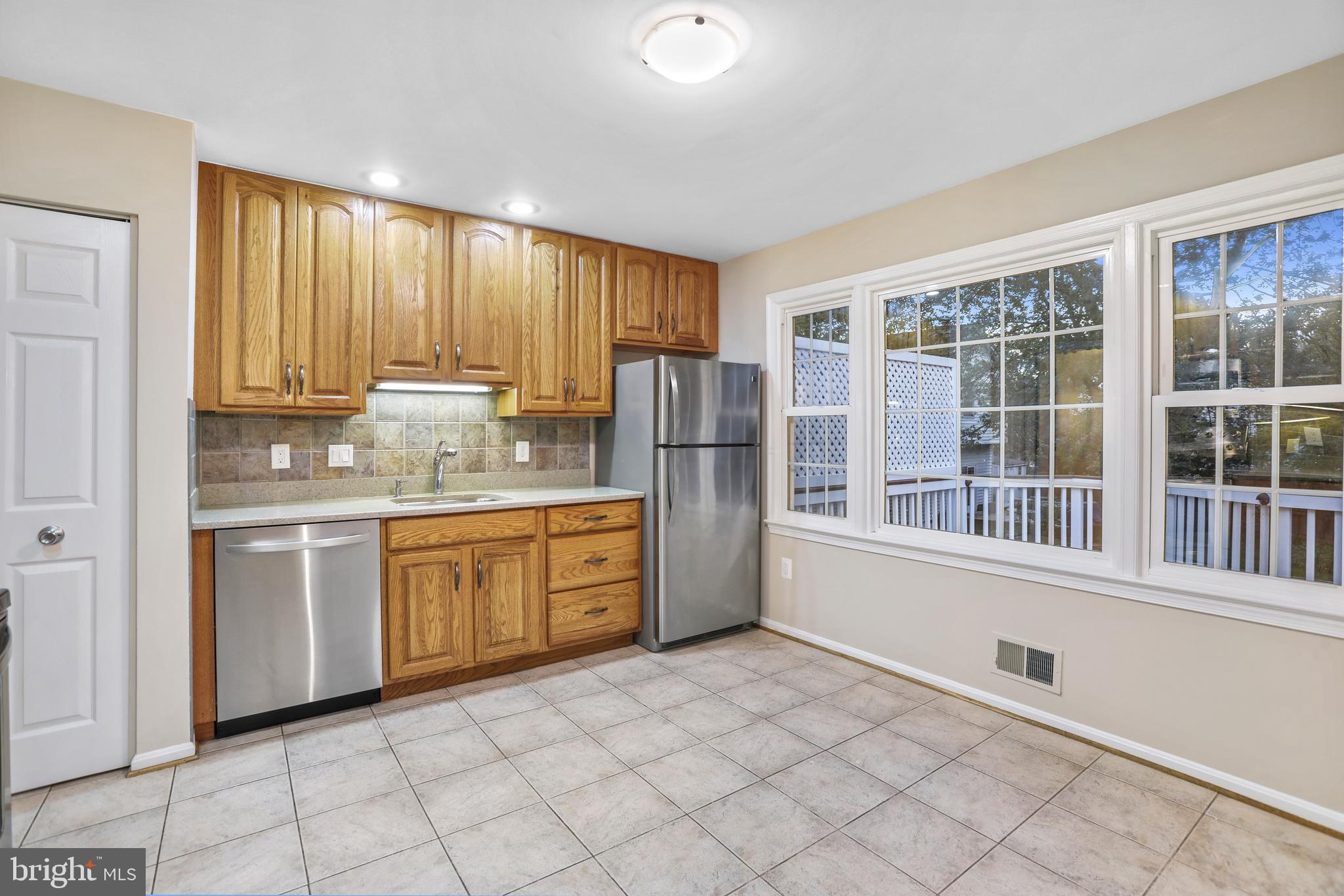7750 Lowmoor Road Springfield, VA 22153 - Photo 6 of 28 Gallery Image 6
