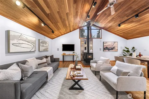 $1,298,000 | 12214 Northeast 97th Street, Kirkland, WA 98033