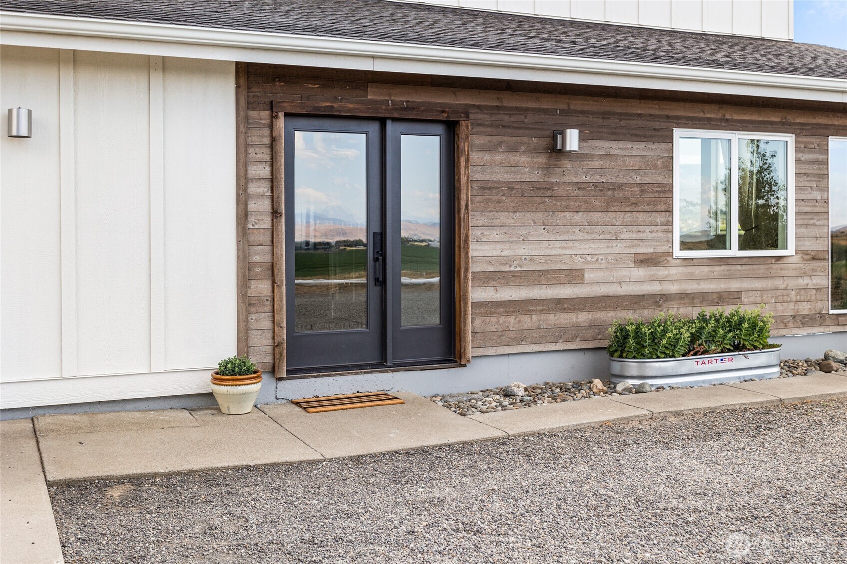 2160 Cove Road Ellensburg, WA 98926 - Photo 3 of 40 Gallery Image 3