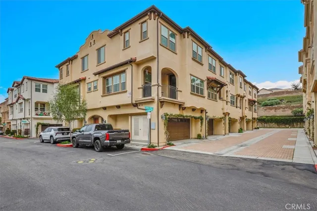 $880,000 | 901 Sunset Ridge, Lake Forest, CA 92610