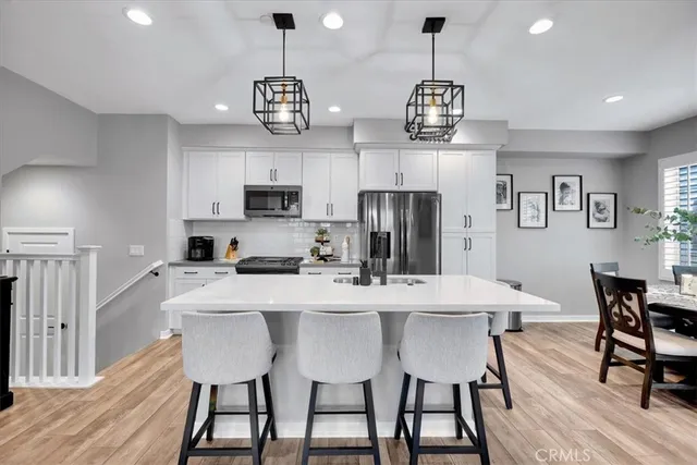 $880,000 | 901 Sunset Ridge, Lake Forest, CA 92610