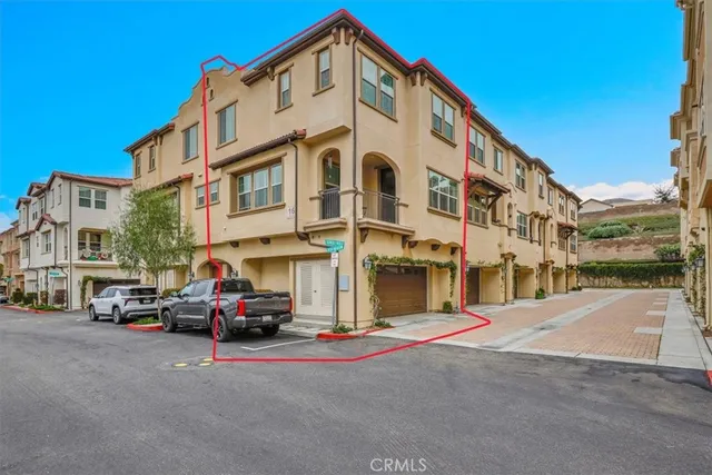 $880,000 | 901 Sunset Ridge, Lake Forest, CA 92610